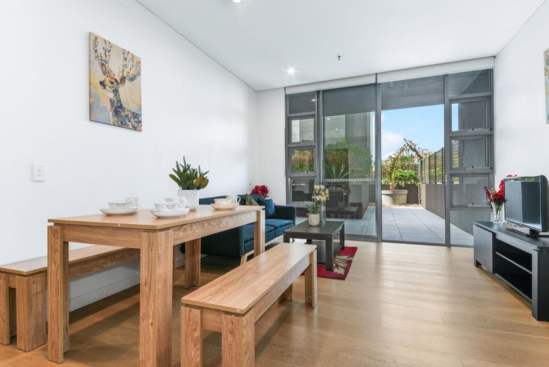 Cozy 1br W Parking Near Train Mall Apartment Sydney