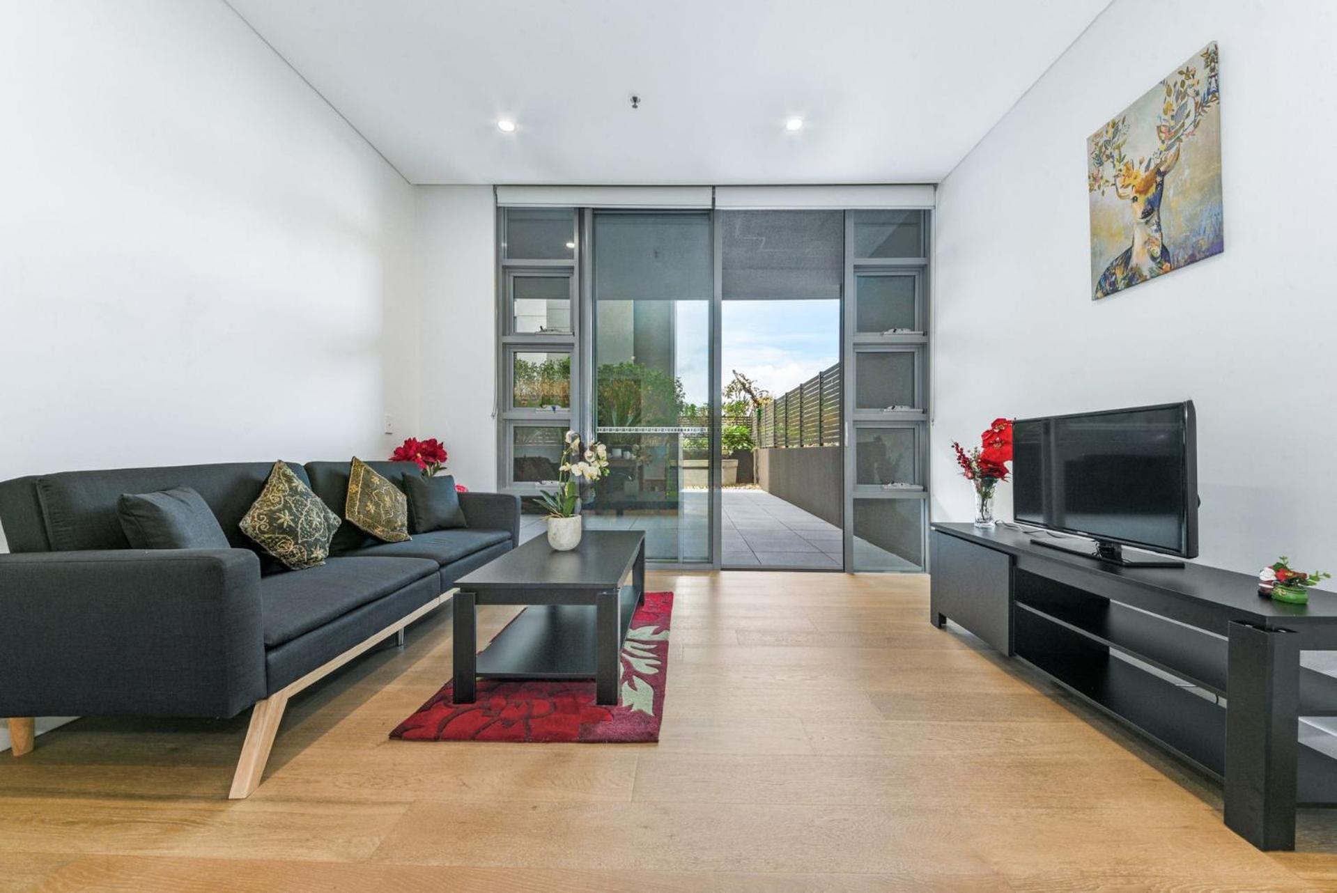 Cozy 1br W Parking Near Train Mall Apartment Sydney